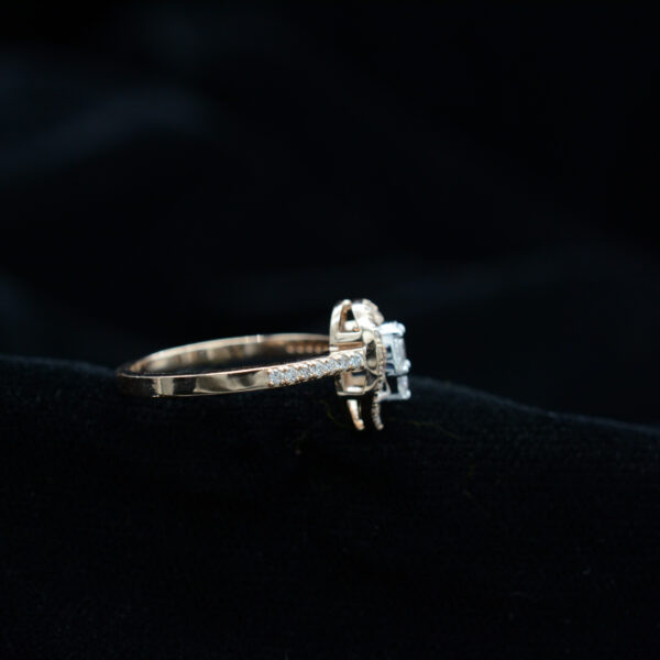 Ladies Ring