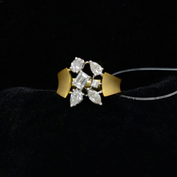 Ladies Ring