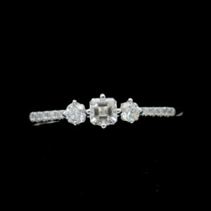 Ladies Ring