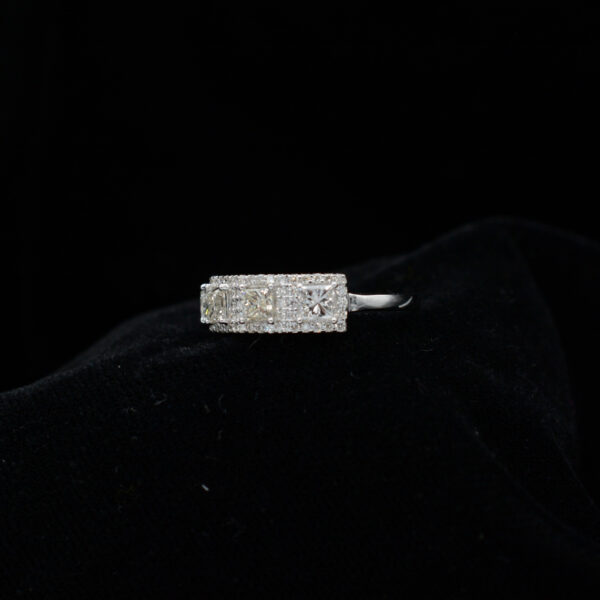 Ladies Ring