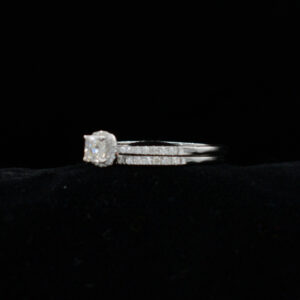 Ladies Ring