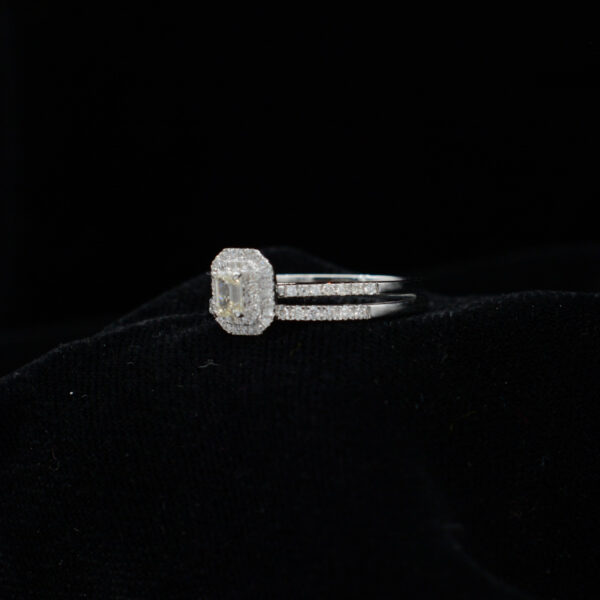 Ladies Ring