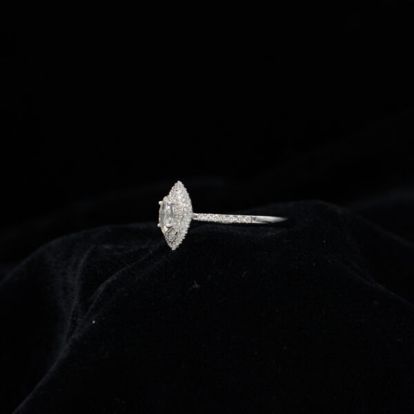 Ladies Ring
