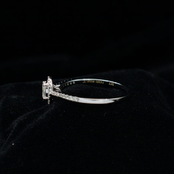 Ladies Ring