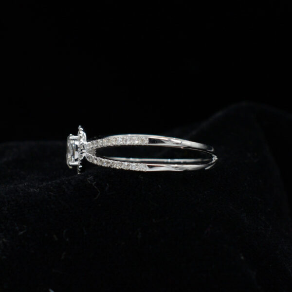 Ladies Ring