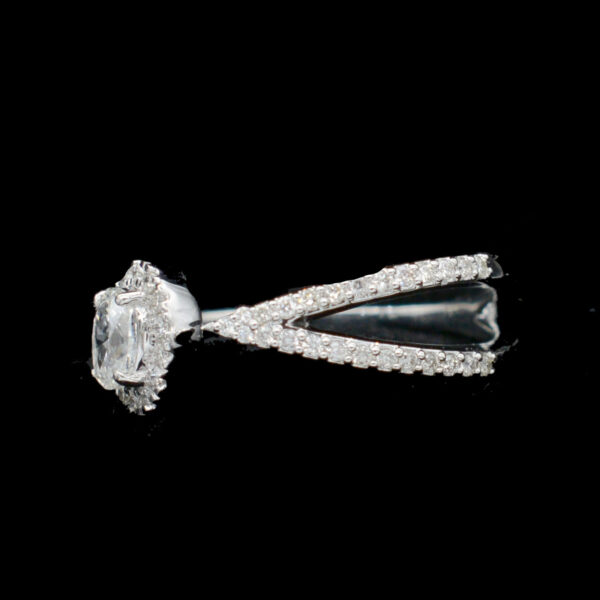 Ladies Ring