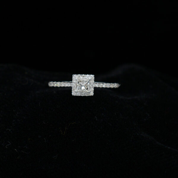 Ladies Ring