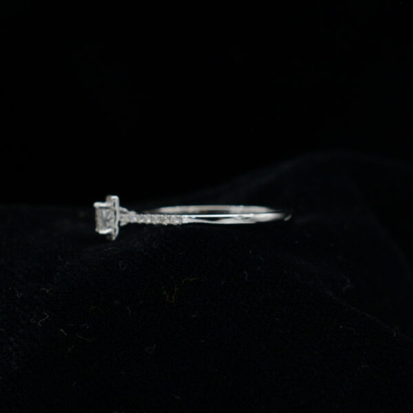 Ladies Ring