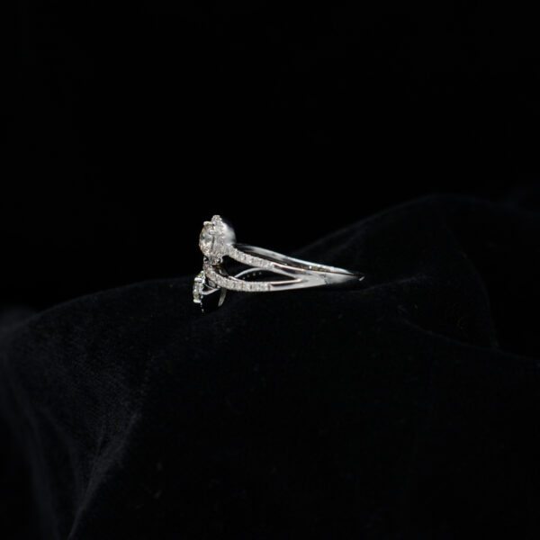 Ladies Ring