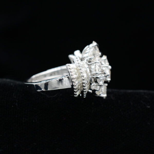 Ladies Ring