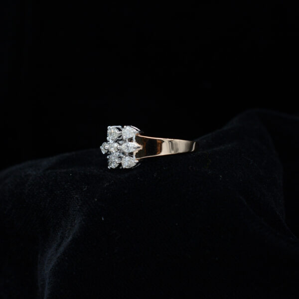 Ladies Ring