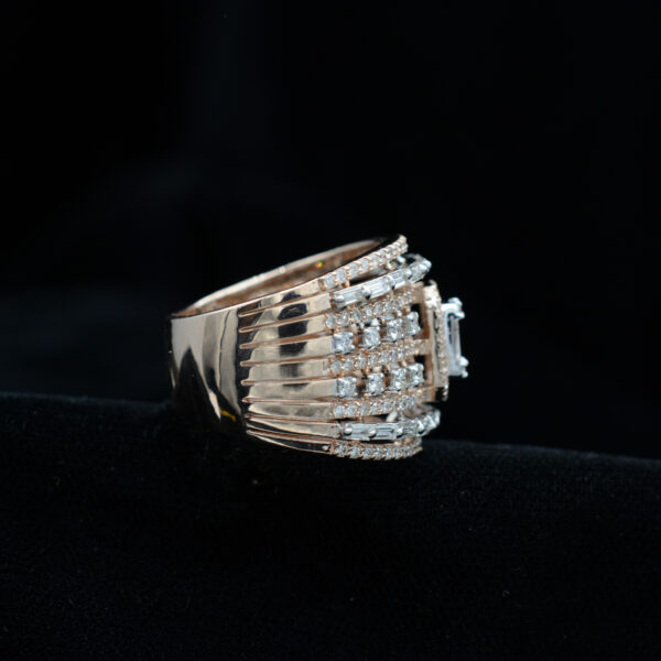 Ladies Ring