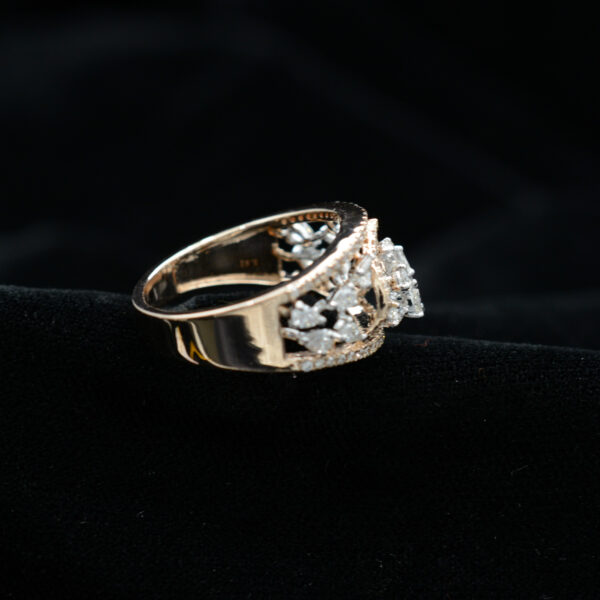 Ladies Ring