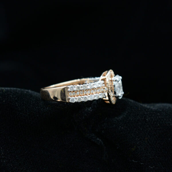 Ladies Ring