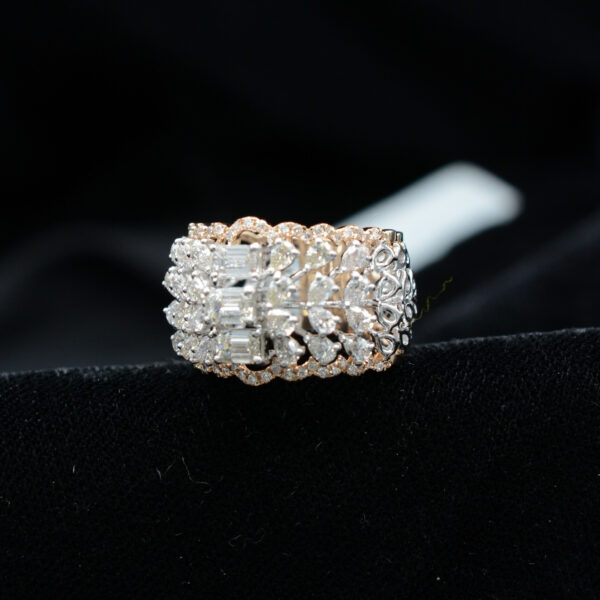 Ladies Ring
