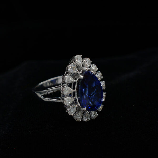 Ladies Ring