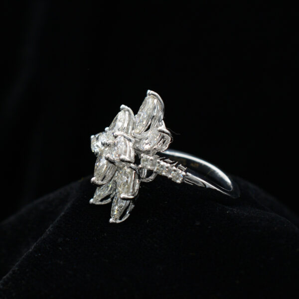 Ladies Ring