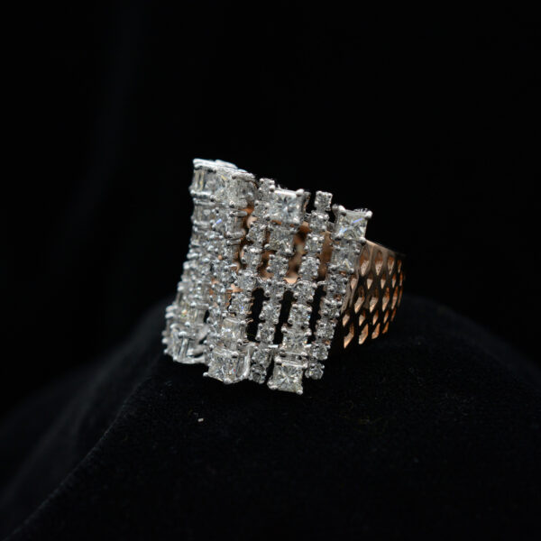 Ladies Ring