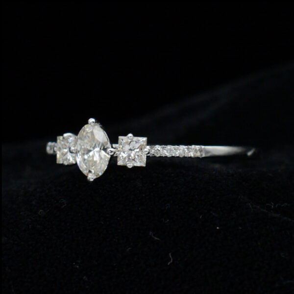 Ladies Ring