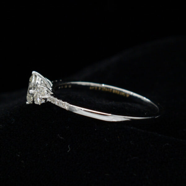 Ladies Ring