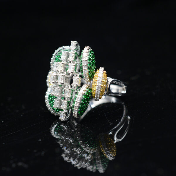 Ladies Ring