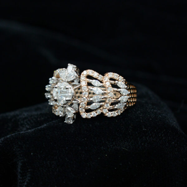 Ladies Ring