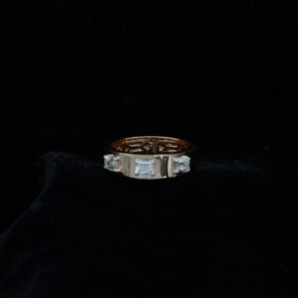 Ladies Ring