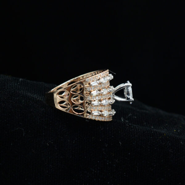 Ladies Ring