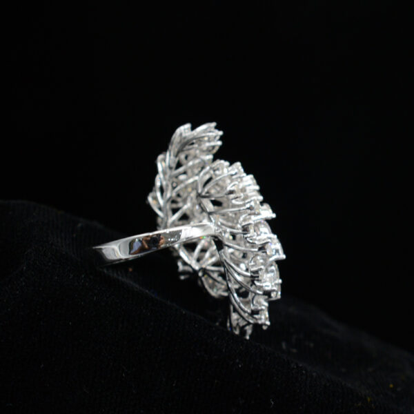 Ladies Ring