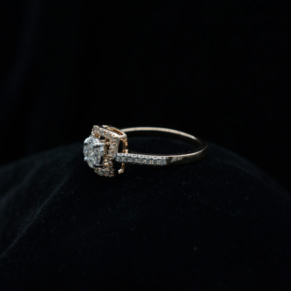 Ladies Ring