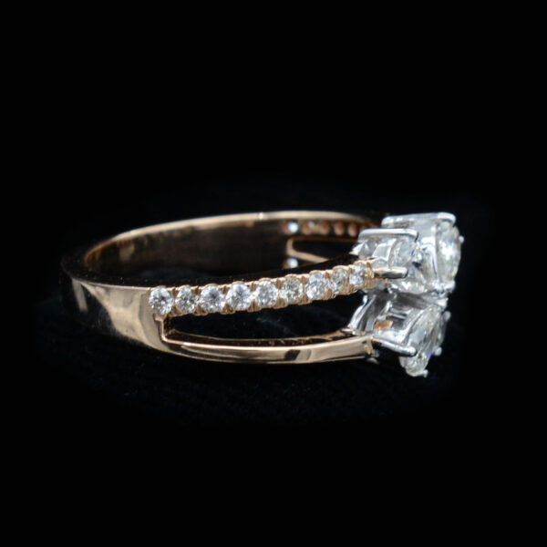 Ladies Ring