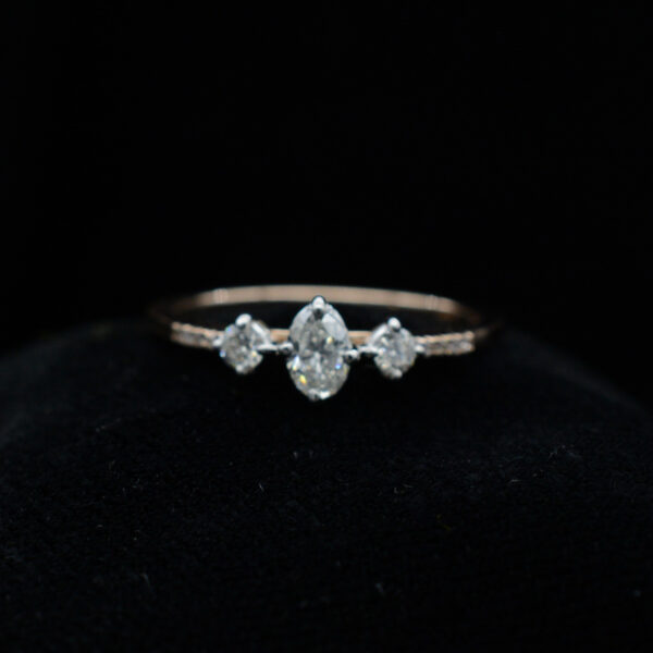 Ladies Ring