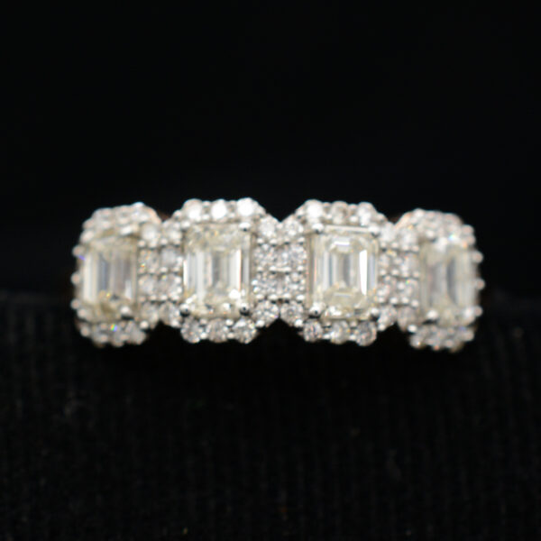 Ladies Ring