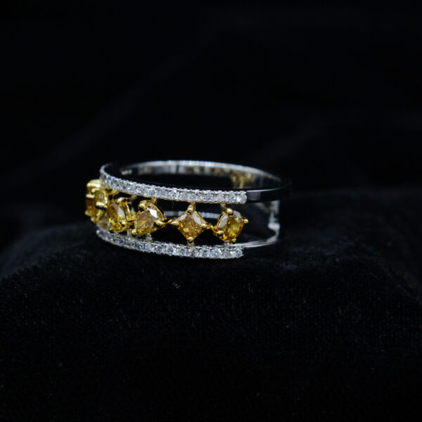 Ladies Ring