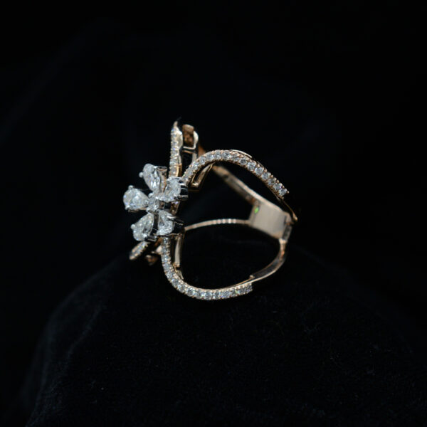 Ladies Ring
