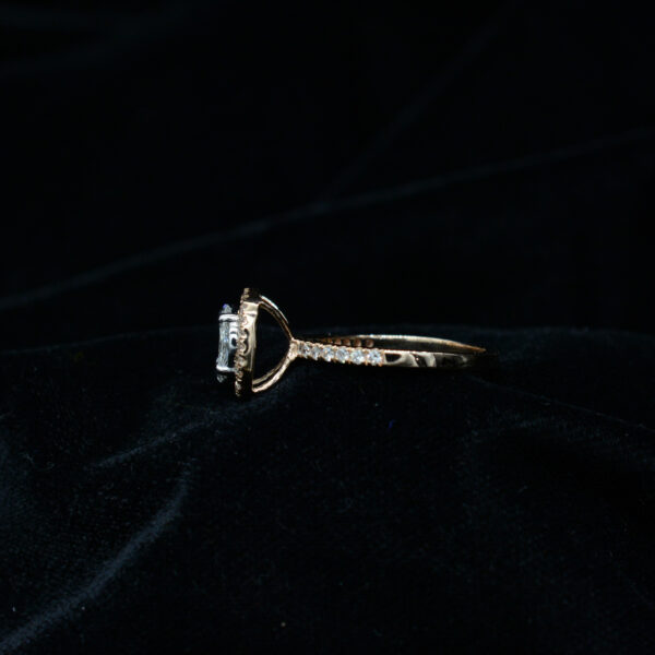 Ladies Ring
