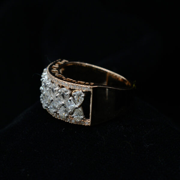 Ladies Ring